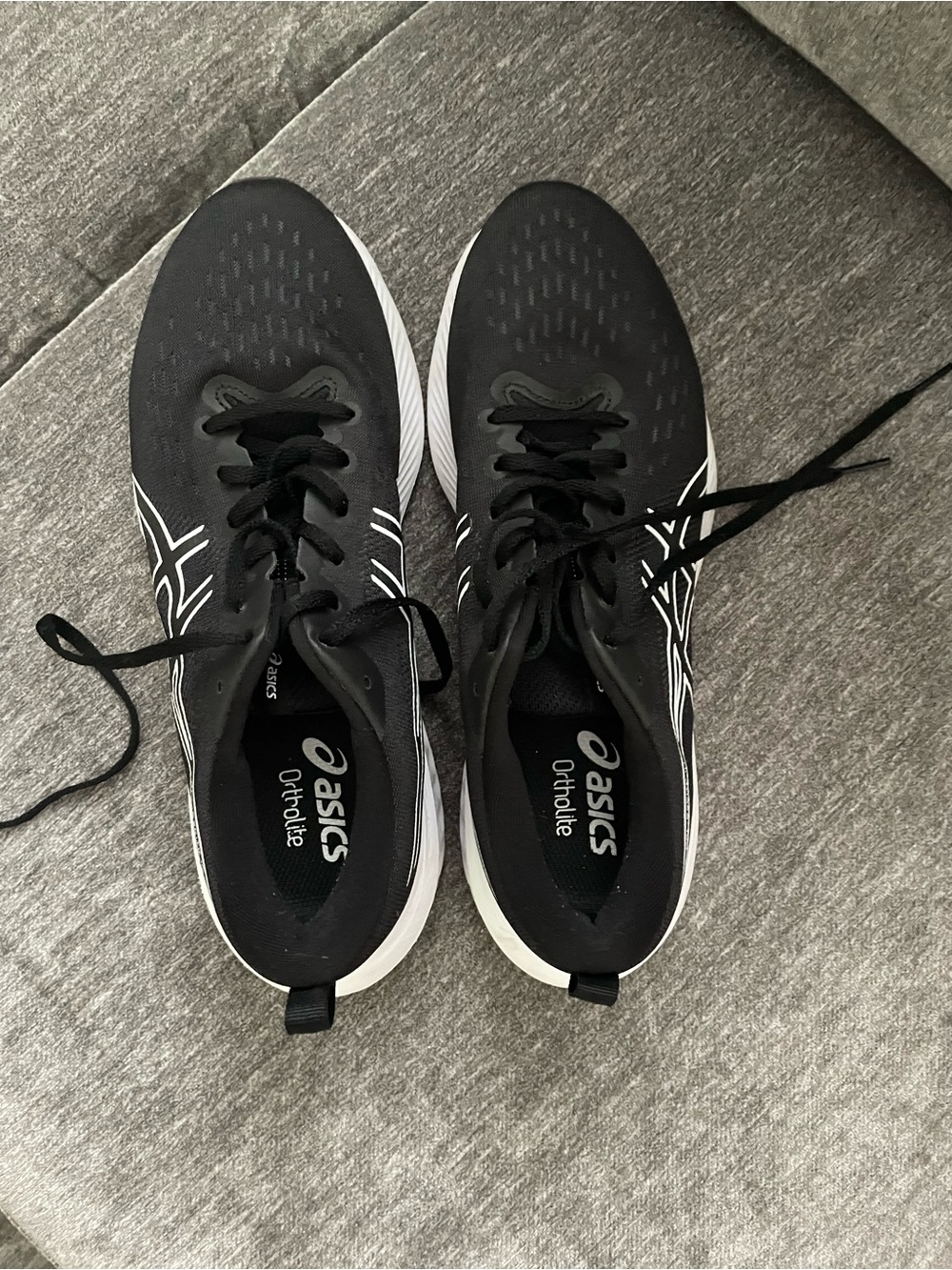 Asics Black and White Men's Athletic Running Shoes - Gel Excite 10